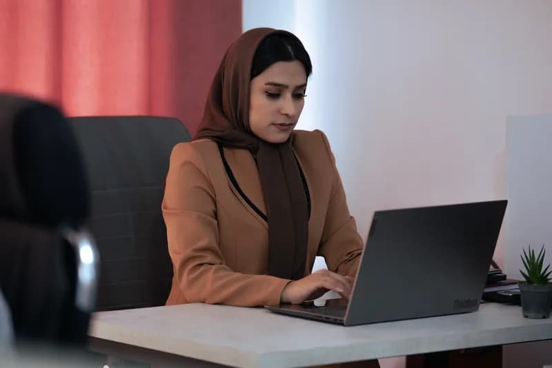 مدیریت محتوا و به‌روزرسانی سایت توسط کارشناس برتینا